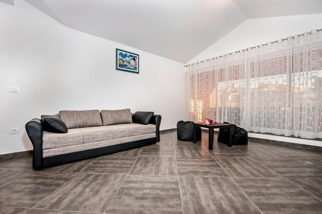Apartments Centener Rovinj Exterior photo